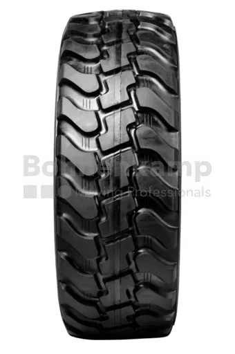Pneu 365 / 70 R 18, 606