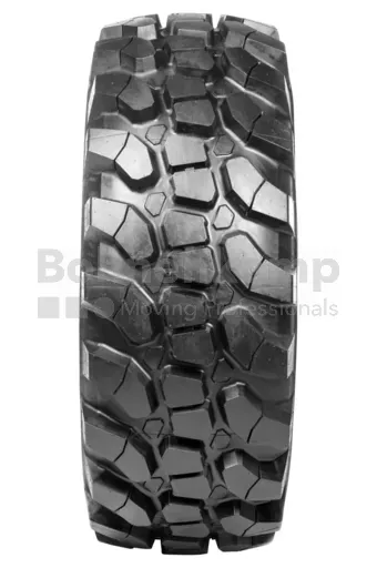 Pneu 265 / 70 R 16.5, 585